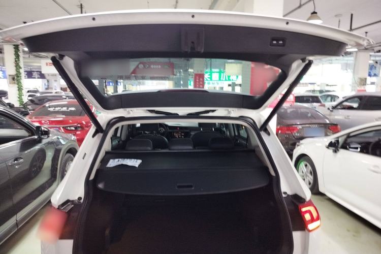 Used Volkswagen Tiguan L 2019 Revised 330TSI Automatic Two-Wheel Drive Smart & Luxury Edition China VI Standard
