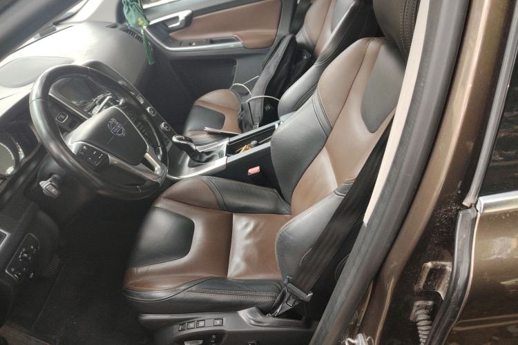 Used Volvo XC60 2016 T5 AWD Zhiyuan Edition
