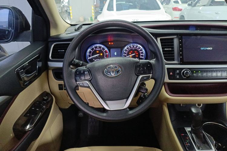 Used Toyota Highlander 2015 2.0T Two-Wheel Drive Elite Edition 7 Seats