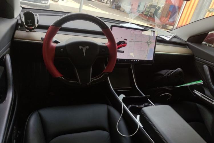 Used Tesla Model 3 2019 Long-Range Rear-Wheel-Drive Version
