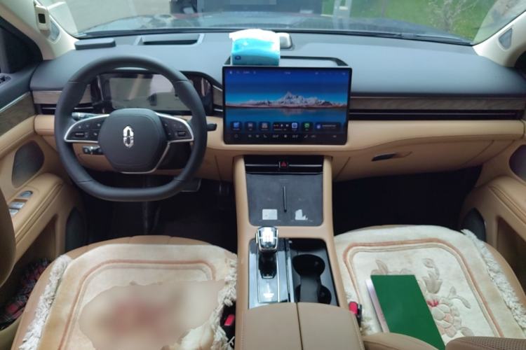 Used Hima AITO M7 2022 1.5T Four-Wheel Drive Luxury Edition Center Console