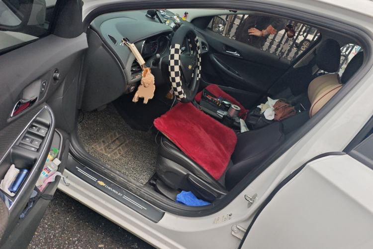 Used Chevrolet Cruze 2016 1.5L Automatic Luxury Edition Driver Seat