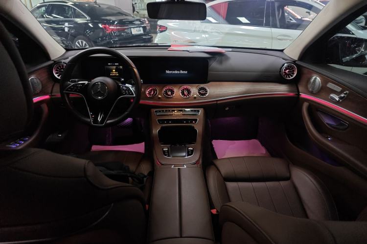 Used Mercedes-Benz E-Class 2022 Second Facelift E 300 L Luxury Edition
