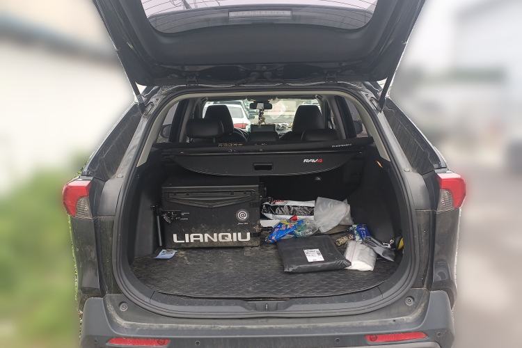 Used Toyota RAV4 2020 2.0L CVT Two-Wheel Drive Fashion Edition Trunk