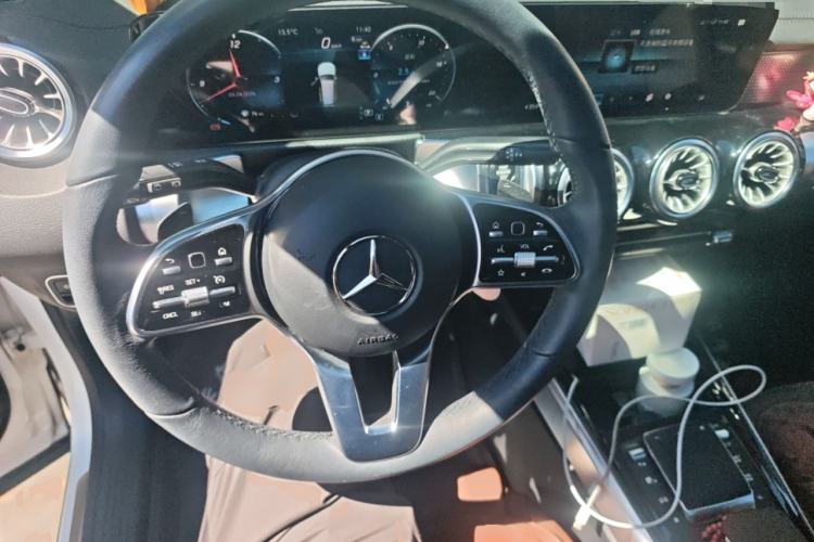 Used Mercedes-Benz GLB 2023 GLB 220 Sport Edition Steering Wheel