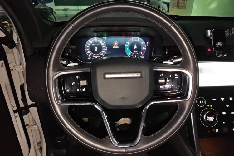 Used Land Rover Discovery Sport 2022 Revised Version 249 PS R-Dynamic S Performance Edition 5 Seats Steering Wheel