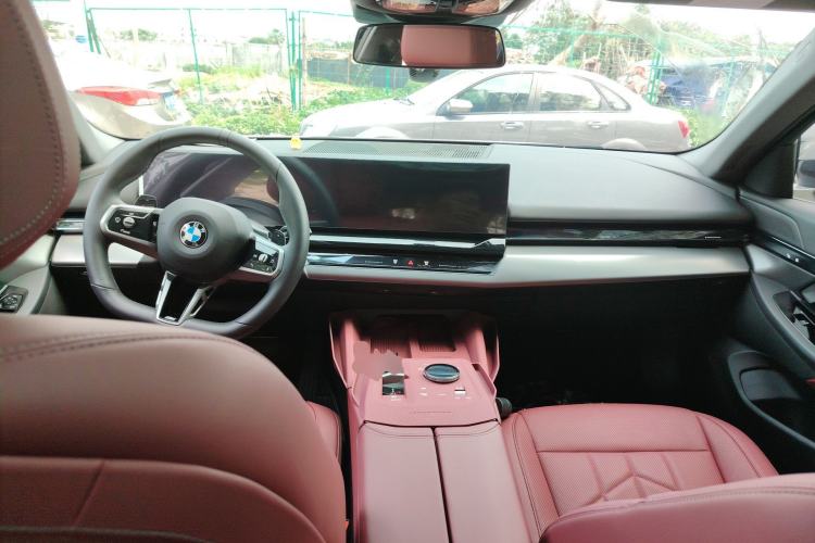 Used BMW 5 Series 2026 525Li M Sport Package Center Console