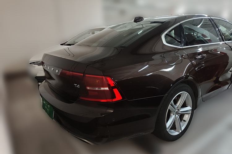 Used Volvo S90 2018 T4 Zhiyuan Edition