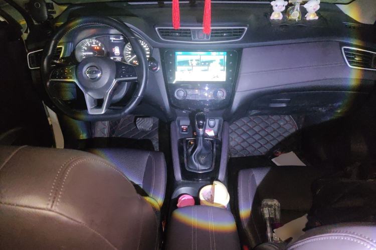 Used Nissan Qashqai 2019 2.0L CVT Luxury Edition Center Console