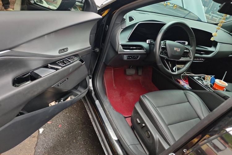 Used Cadillac GT4 2023 25T Luxury Model