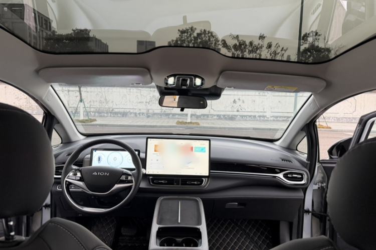 Used AION V 2024 Plus 70 Star Edition Lithium Iron Phosphate Interior 2
