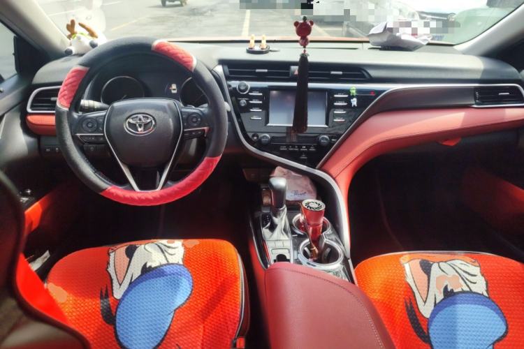 Used Toyota Camry 2018 2.5S Fēngshàng Edition Center Console