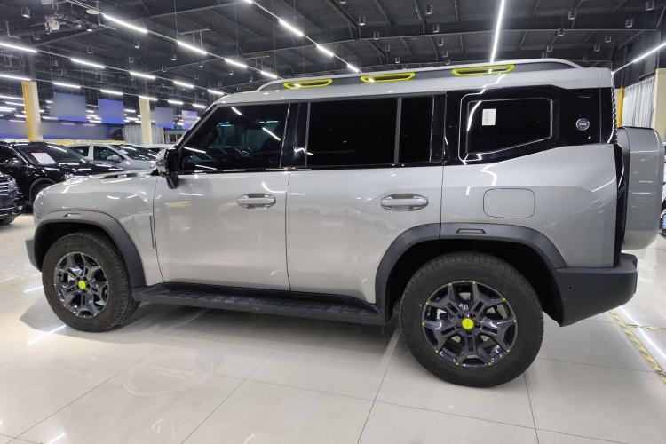 Used JETOUR Traveler 2023 2.0T All-Wheel Drive CrossPRO+