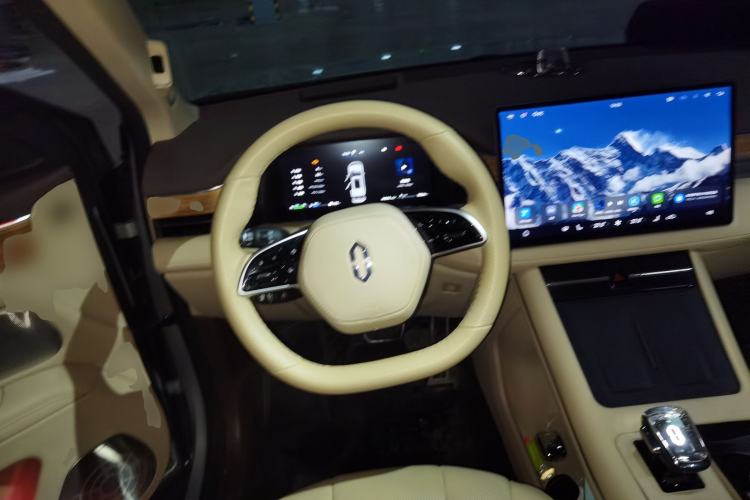 Used Hima AITO M7 2024 1.5T Rear-Drive Plus Version 5 Seats Steering Wheel