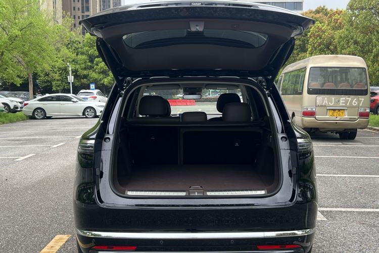 Used Hima AITO M7 2026 Model Range-Extending Ultra All-Wheel Drive 5-Seater Version Trunk