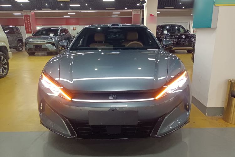 Used BYD Han L 2025 EV 701 km LiDAR Flagship Edition Front