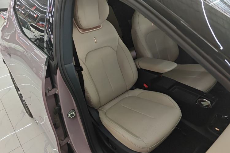 Used Lynk & Co Z20 2025 530 km Range Rear-Wheel Drive Pro
