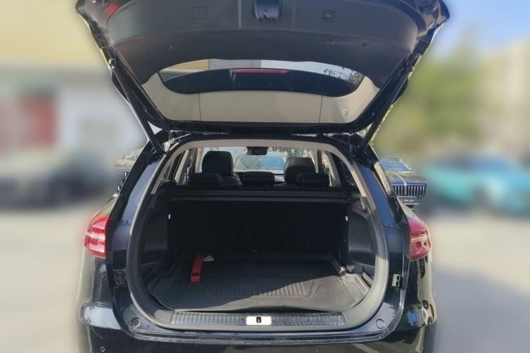 Used Hongqi HS5 2022 Revised Version 2.0T Smart Connect Flagship Edition Trunk