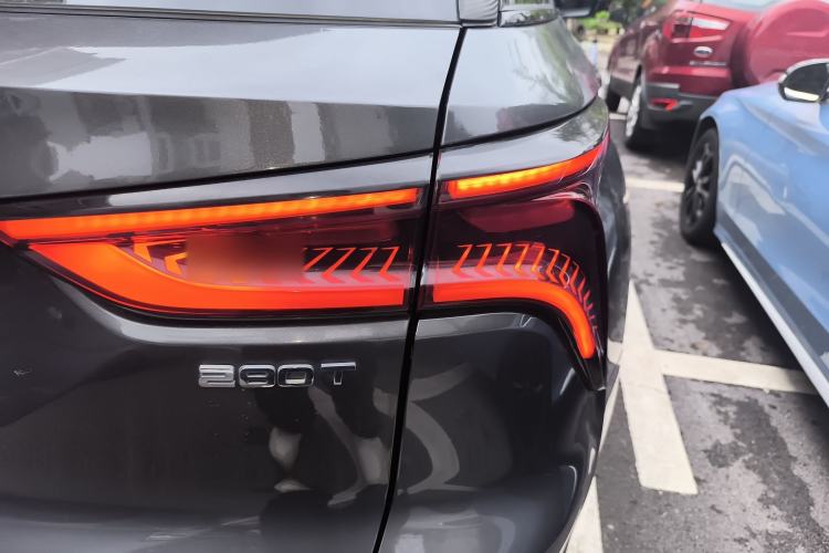 Used CHANGAN CS75 PLUS 2020 1.5T Automatic Luxury Version Right Rear Taillight