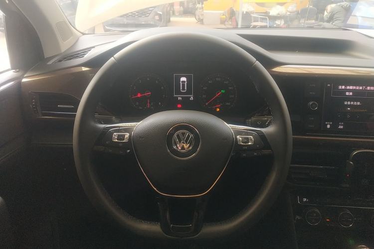 Used Volkswagen Tharu 2019 280TSI Two-Wheel Drive Luxury Version China VI Standard Steering Wheel
