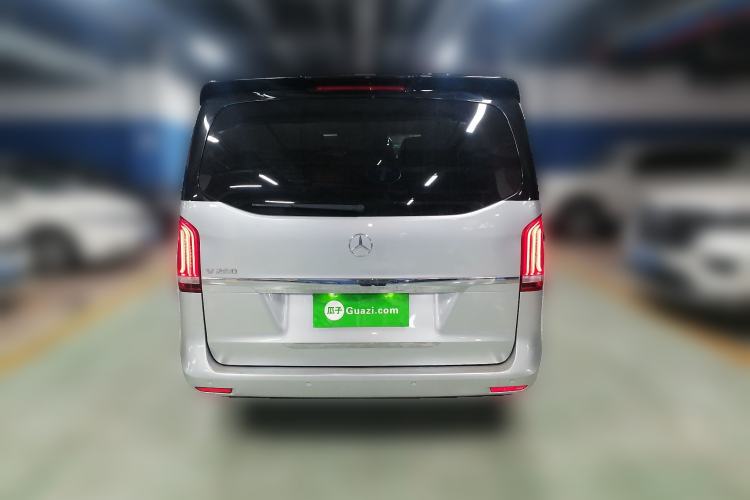 Used Mercedes-Benz V-Class 2017 V 260 Avantgarde Edition