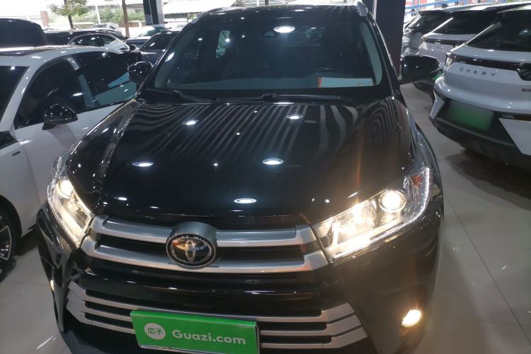 Used Toyota Highlander 2018 2.0T Two-Wheel-Drive Luxury Edition 7 Seats Emission Standard China V Front