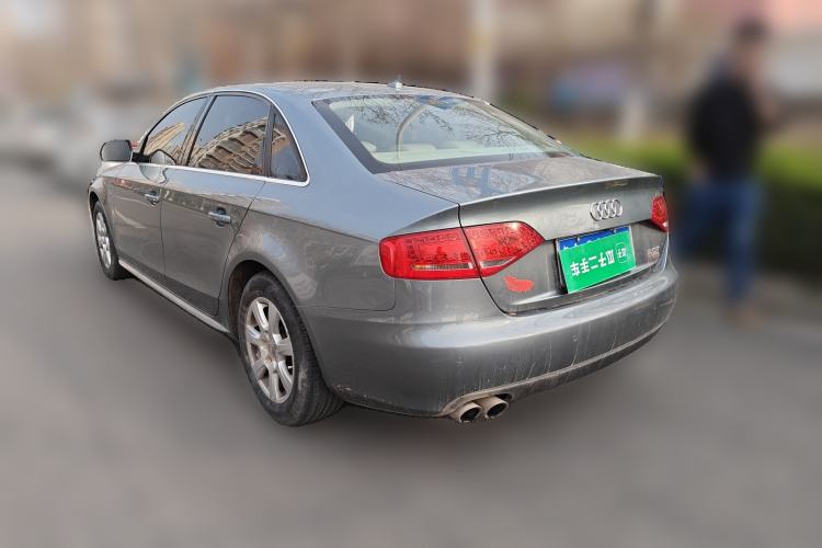 Used Audi A4L 2012 2.0 TFSI automatic Comfort trim level