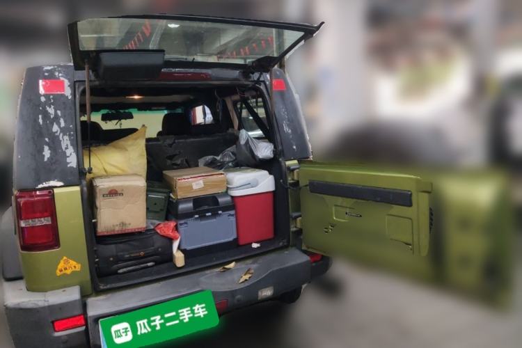 Used BAIC Off-Road BJ40 2014 2.4L Manual Cross-Country Edition Trunk