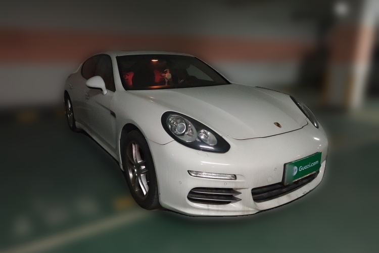 Used Porsche Panamera 
