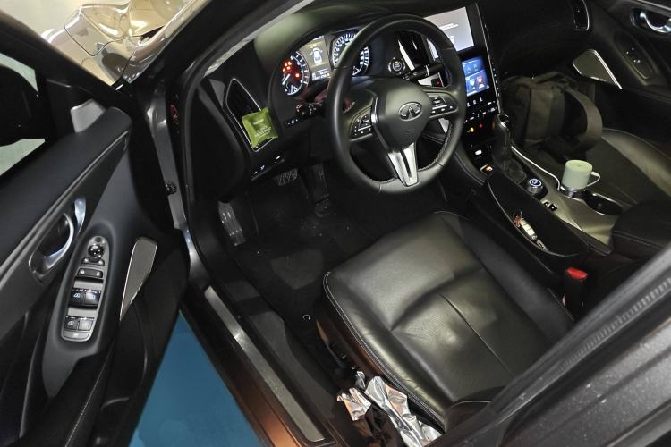 Used Infiniti Q50L 2018 2.0T Enjoyment Edition China V standard