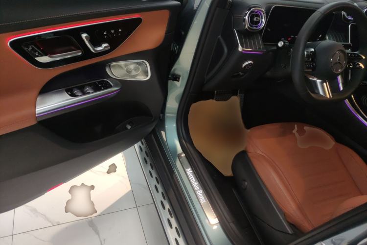 Used Mercedes-Benz GLC 2025 GLC 300 L 4MATIC Luxury Model 5 Seats