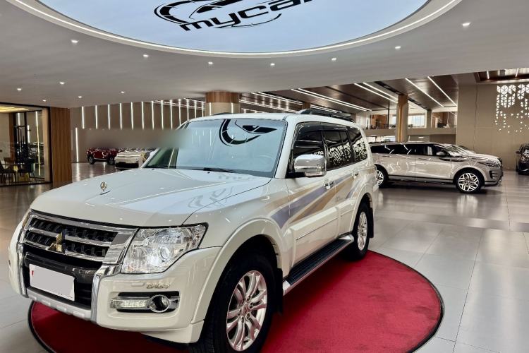 Used Mitsubishi Pajero 2018 V97 3.8L 5-Door GLS Sunroof – Middle East