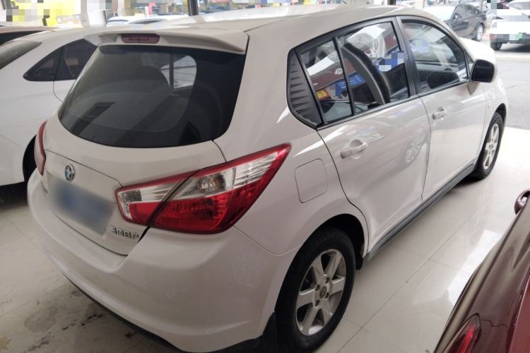 Used Venucia R50 2016 1.6L Manual Elite Edition
