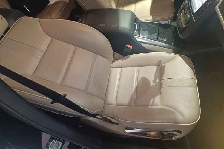 Used Mercedes-Benz R-Class 2015 R 400 4MATIC Luxury Model