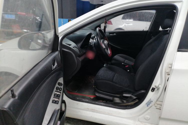 Used Hyundai Verna Ray 2014 1.4L Automatic GLX