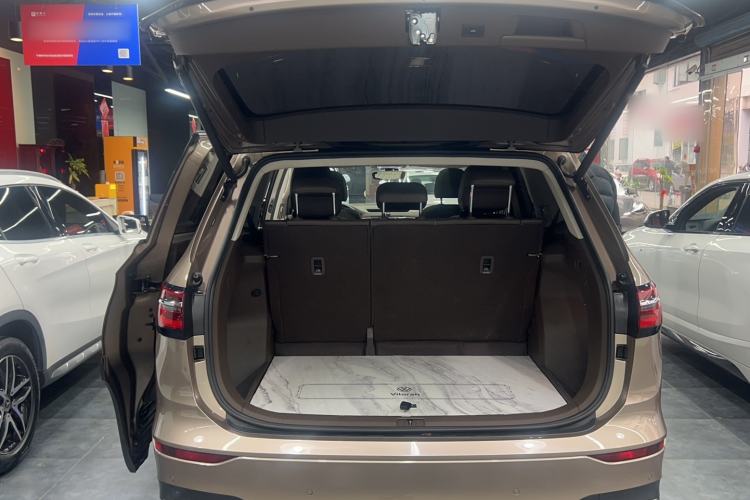 Used Volkswagen Viloran 2020 330TSI Business Edition Trunk