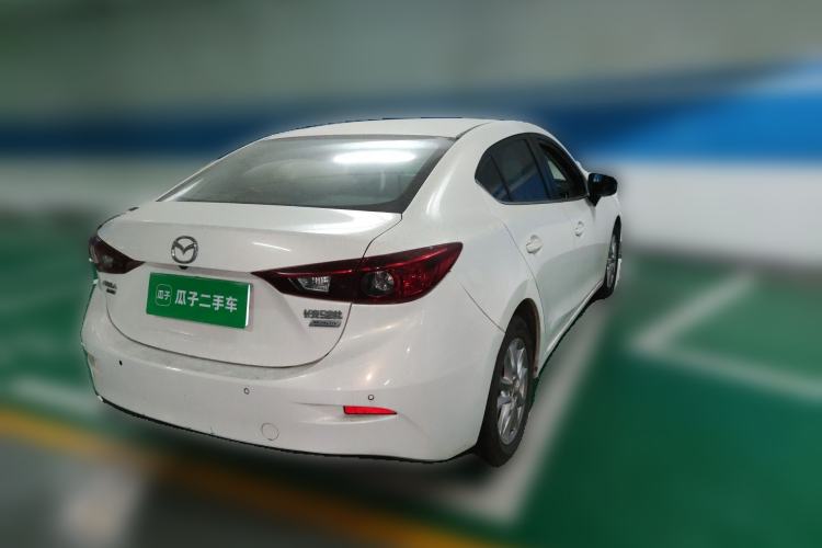 Used Mazda 3 Axela 2016 Sedan 1.5L Automatic Luxury Model
