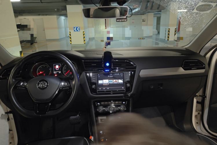 Used Volkswagen Tiguan L 2017 330TSI Automatic Two-Wheel Drive Flagship Edition Interior 2