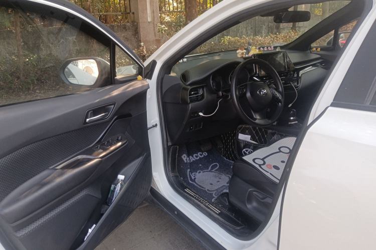 Used Toyota C-HR 2020 2.0L Comfort Edition Driver Seat