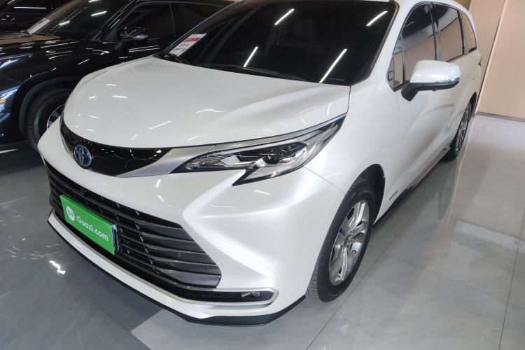 Used Toyota SIENNA 2023 2.5L Hybrid Luxury Edition