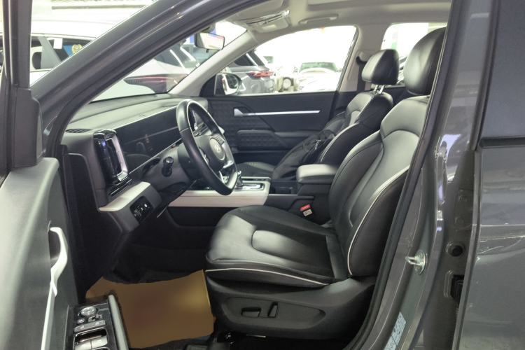 Used Hyundai ix35 2023 Musso 2.0L Prestige LUX Edition Left Front Seat