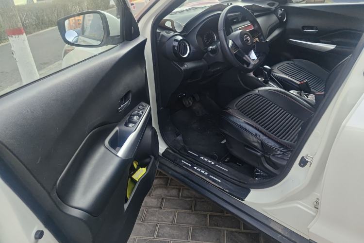 Used Nissan Kicks 2018 1.5L CVT Smart Connect Luxury Edition
