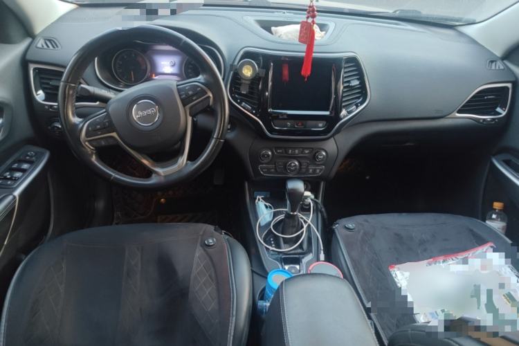 Used Jeep Cherokee 2020 2.0T Two-Wheel Drive Leading Edition