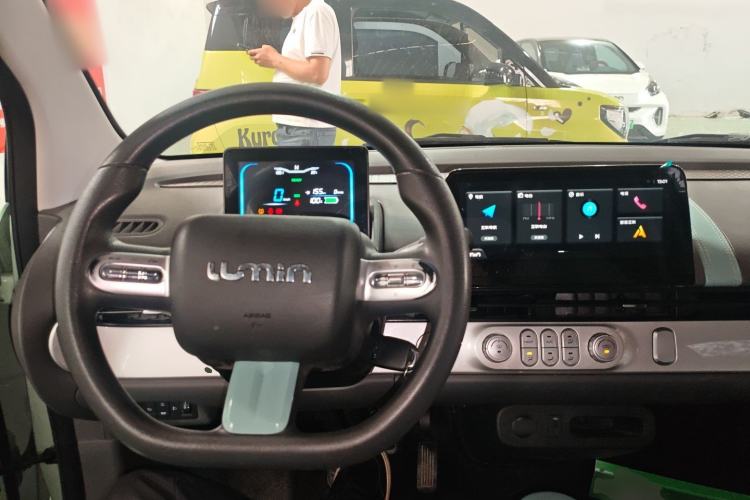 Used CHANGAN NEVO Lumin 2022 155 km – Refreshingly Sweet Edition Center Console