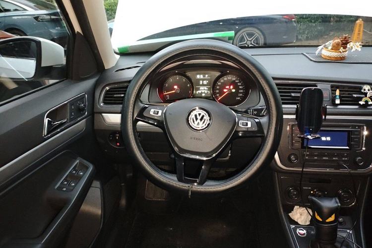 Used Volkswagen Gran Lavida 2017 180TSI DSG Comfort Edition Steering Wheel