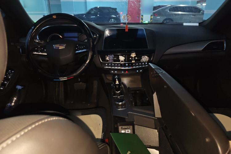 Used Cadillac CT5 2022 28T Luxury Version (Standard Edition) Center Console