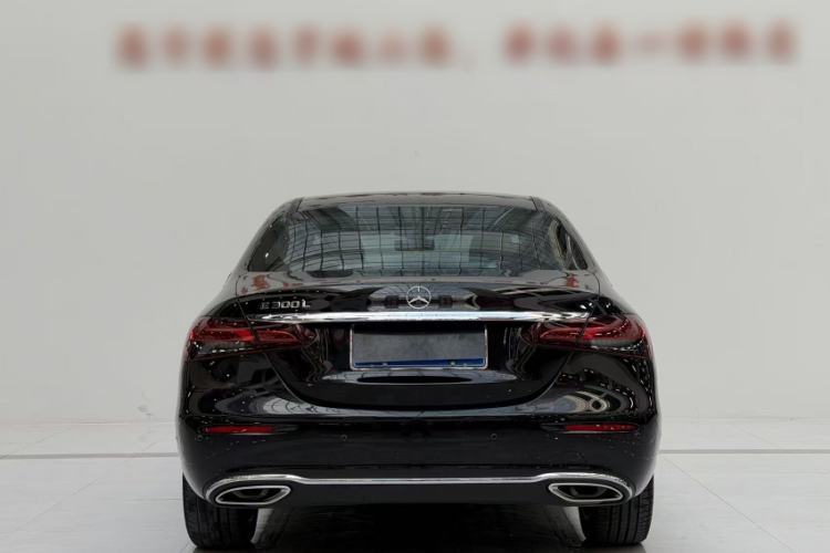 Used Mercedes-Benz E-Class 2022 Second Facelift E 300 L Fashion Edition Exterior 4