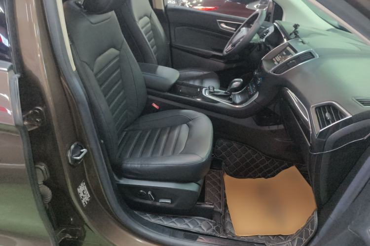 Used Ford Edge 2015 2.0T GTDi Two-Wheel-Drive High-Line Version
