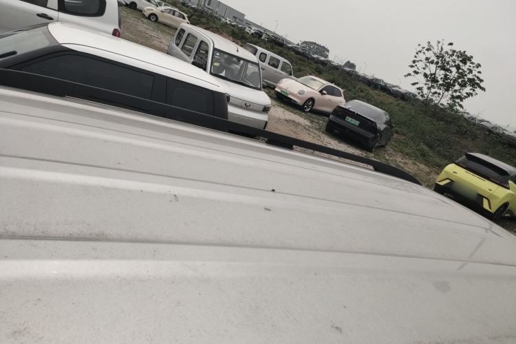 Used Wuling Zhiguang New Energy 2025 Standard Model Roof