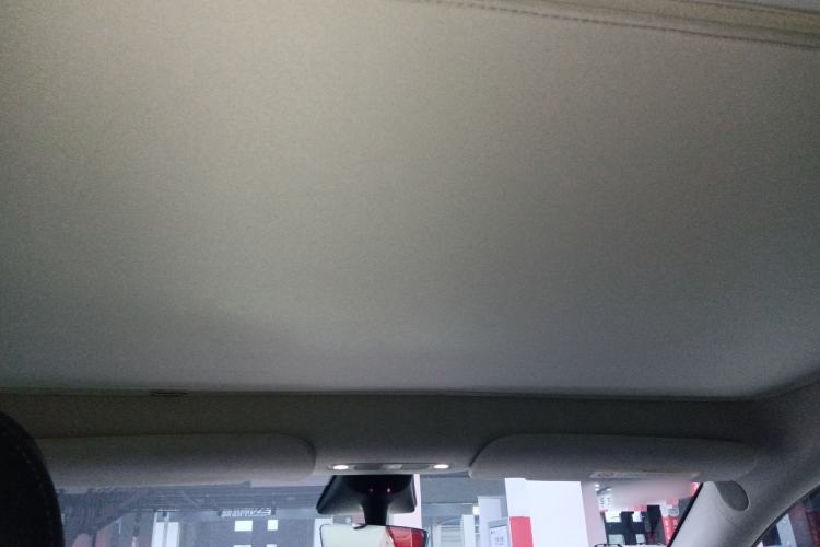 Used Tesla Model Y 2023 Long-Range All-Wheel-Drive Version
